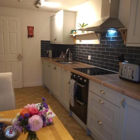 The Eaves, Glastonbury High Street 2 Bed 2 Bathroom Apartment Esterno foto